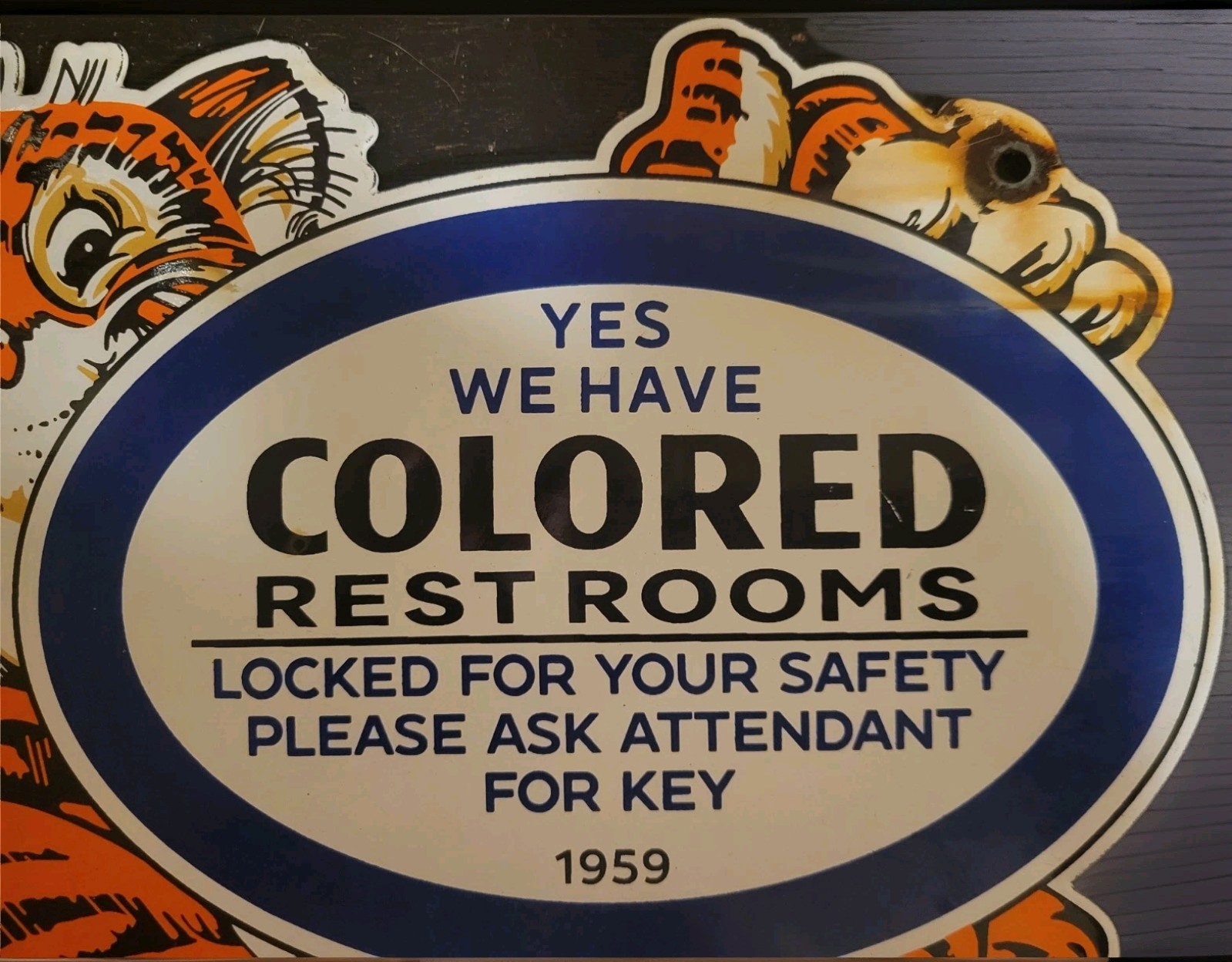 Vintage Esso Gasoline Porcelain Sign 1959 Restroom Key Gas Station Attendant Key