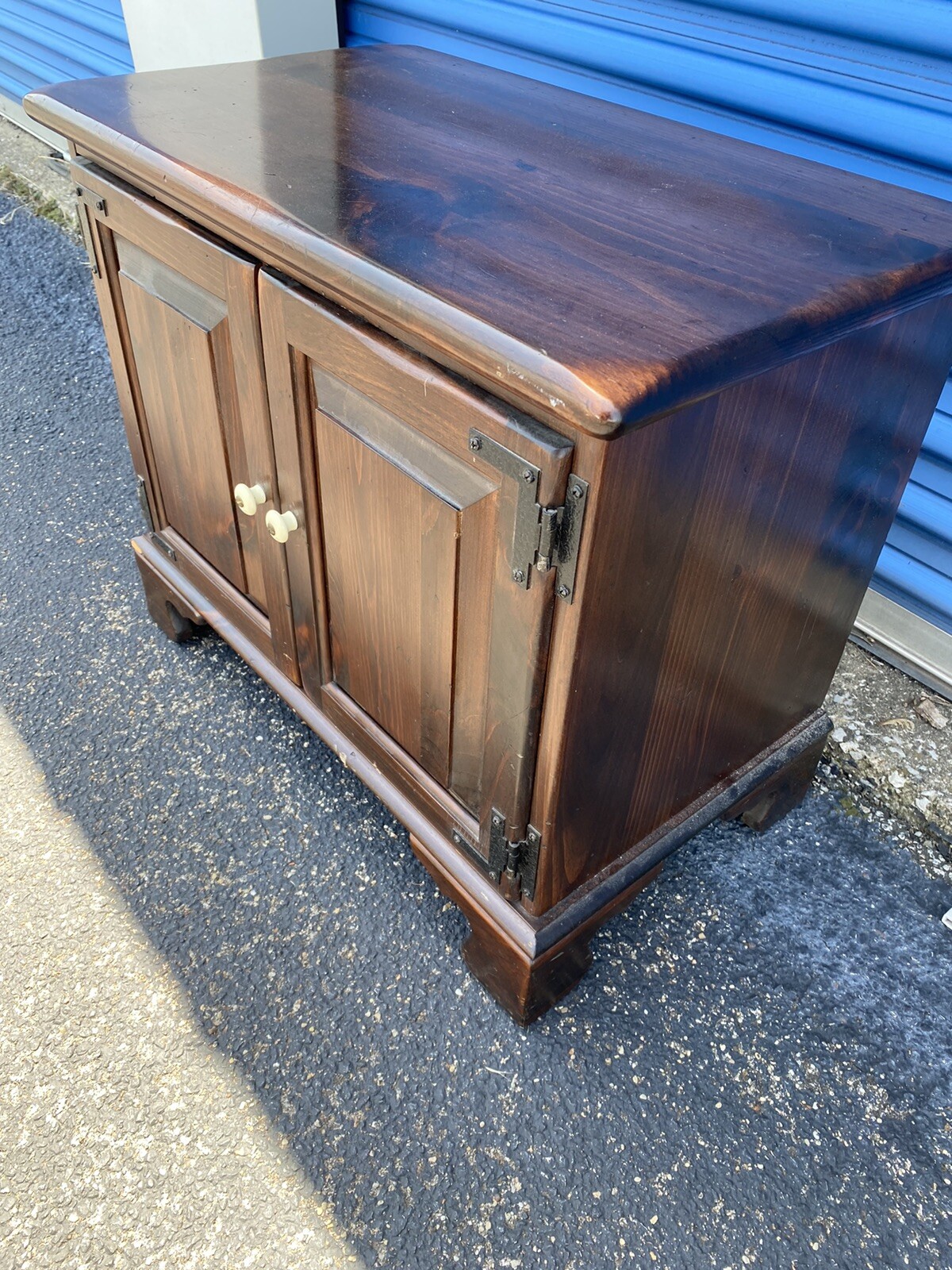 Ethan Allen Dark Antiqued Pine Old Tavern Mid Century RECORD CABINET
