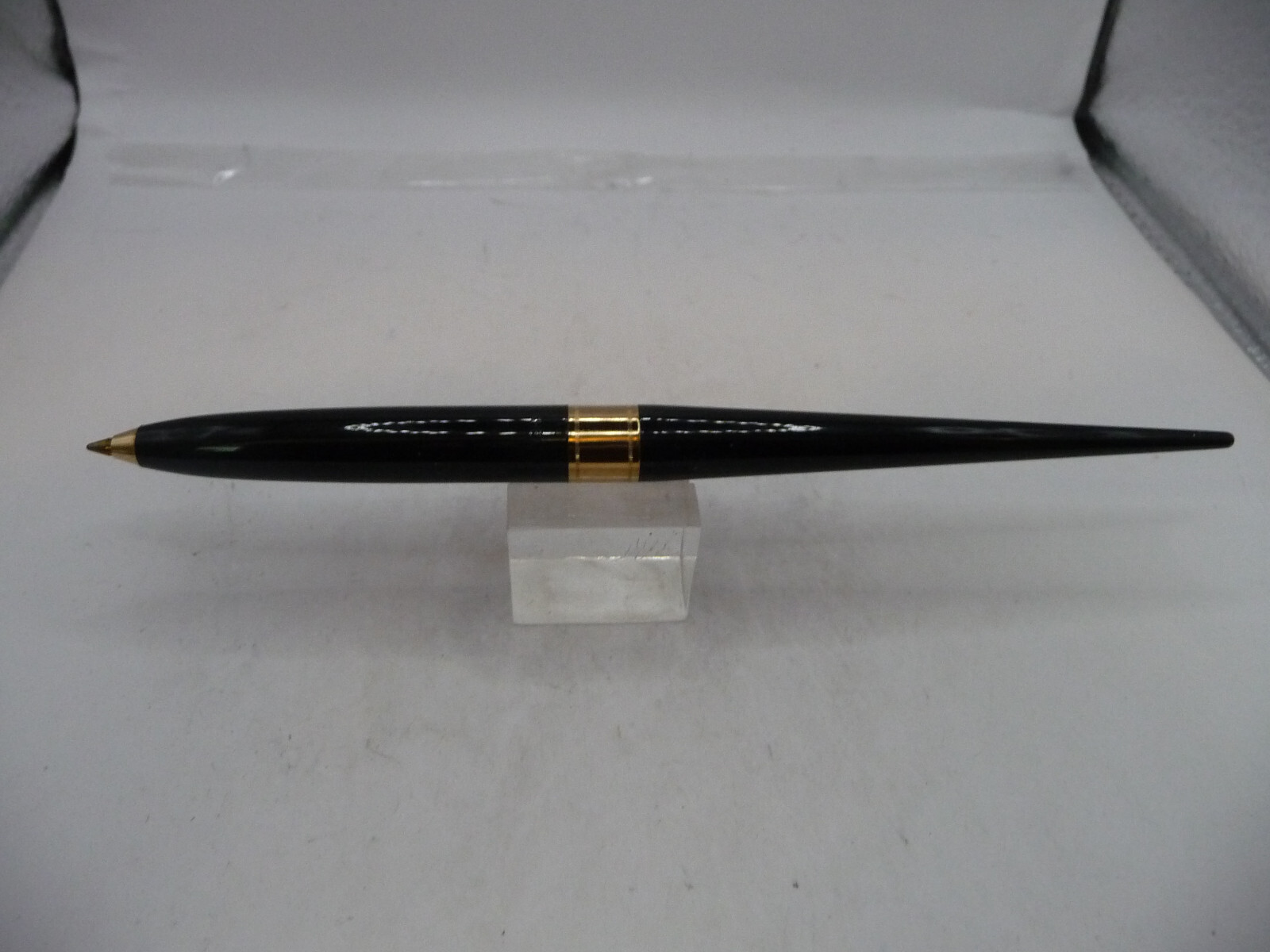Sheaffer Vintage B195 Black and gold Desk Ball Pen--NEW OLD STOCK