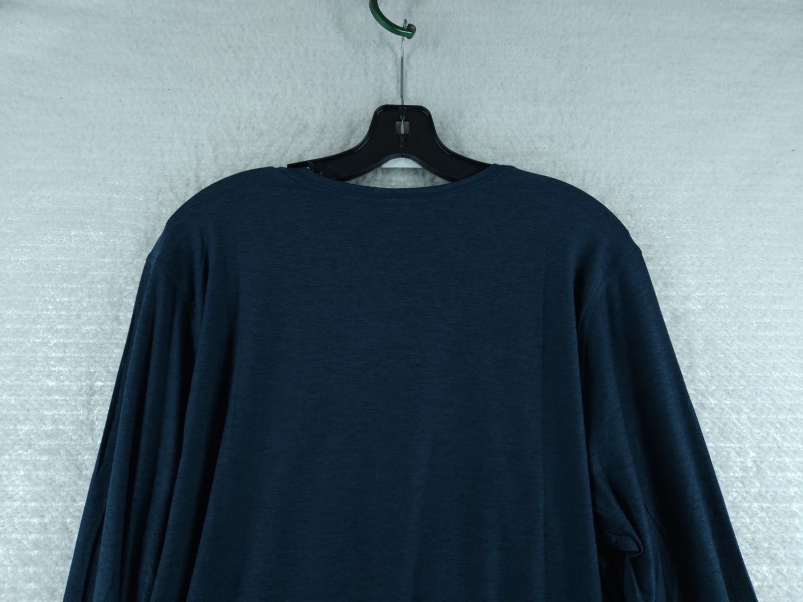 Vuori Long Sleeve Strato Tech Tee - Navy Heather New Size Large