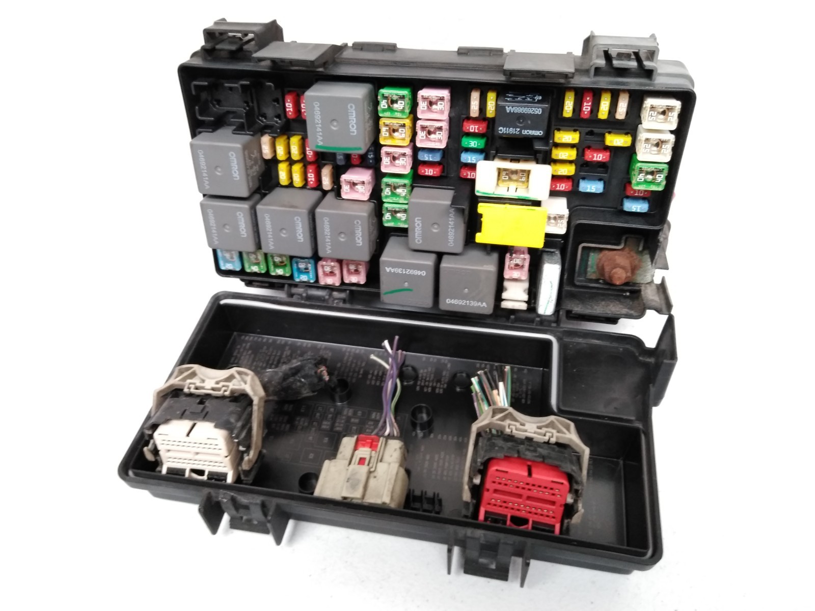 56049720AS Chrysler 2008 2009 Town & Country Fuse Box Grand Caravan TIPM OEM A57