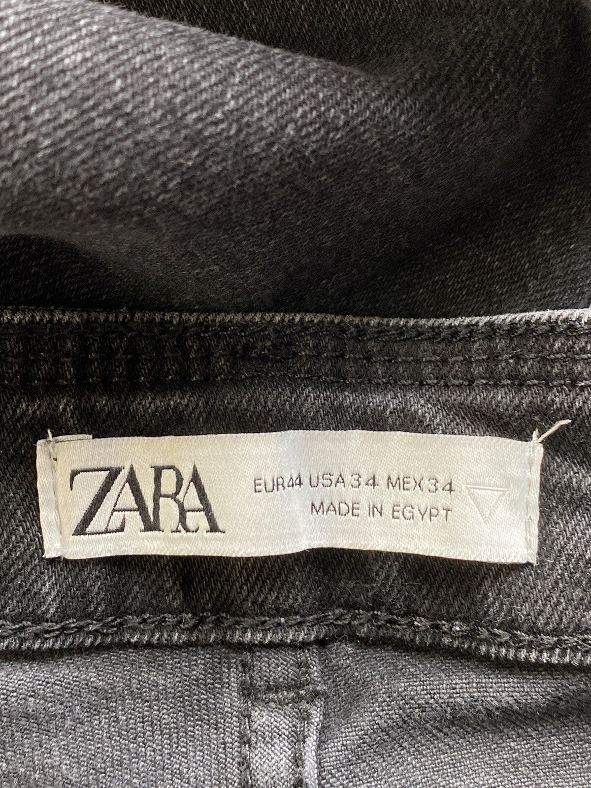 Zara Destressed Jeans Womens 34 Button Fly Cropped Black Skinny Raw Hem Mid Rise