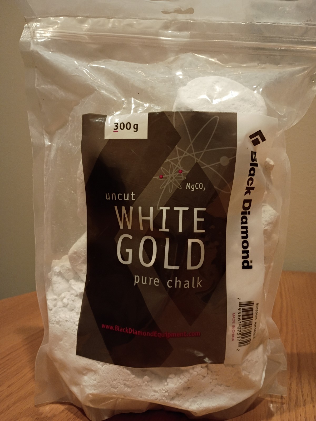 NEW prAna Custom Chalk Bag with 300g Bag of BD White Gold Chalk