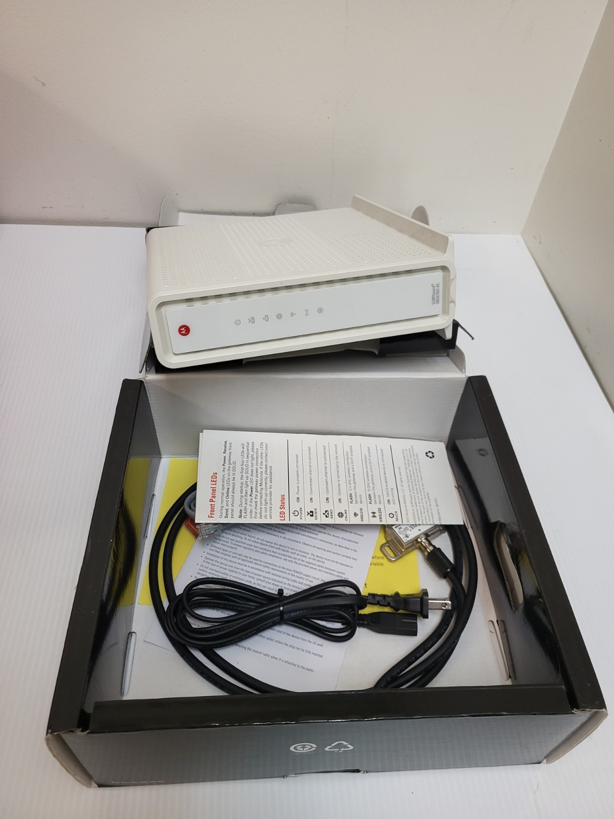 Motorola Arris SBG6782-AC - SURFboard Cable Modem & Wi-Fi Router