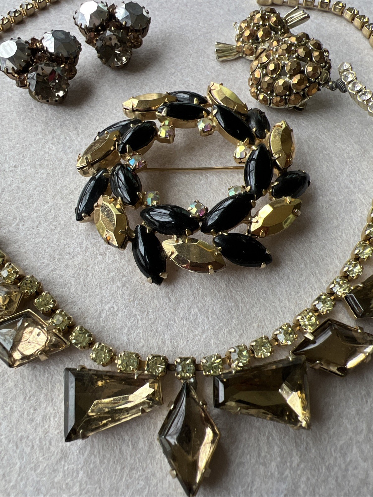 Vintage Rhinestone Jewelry Lot - 4 Pieces - Trembler Brooch - Signed/Unsigned