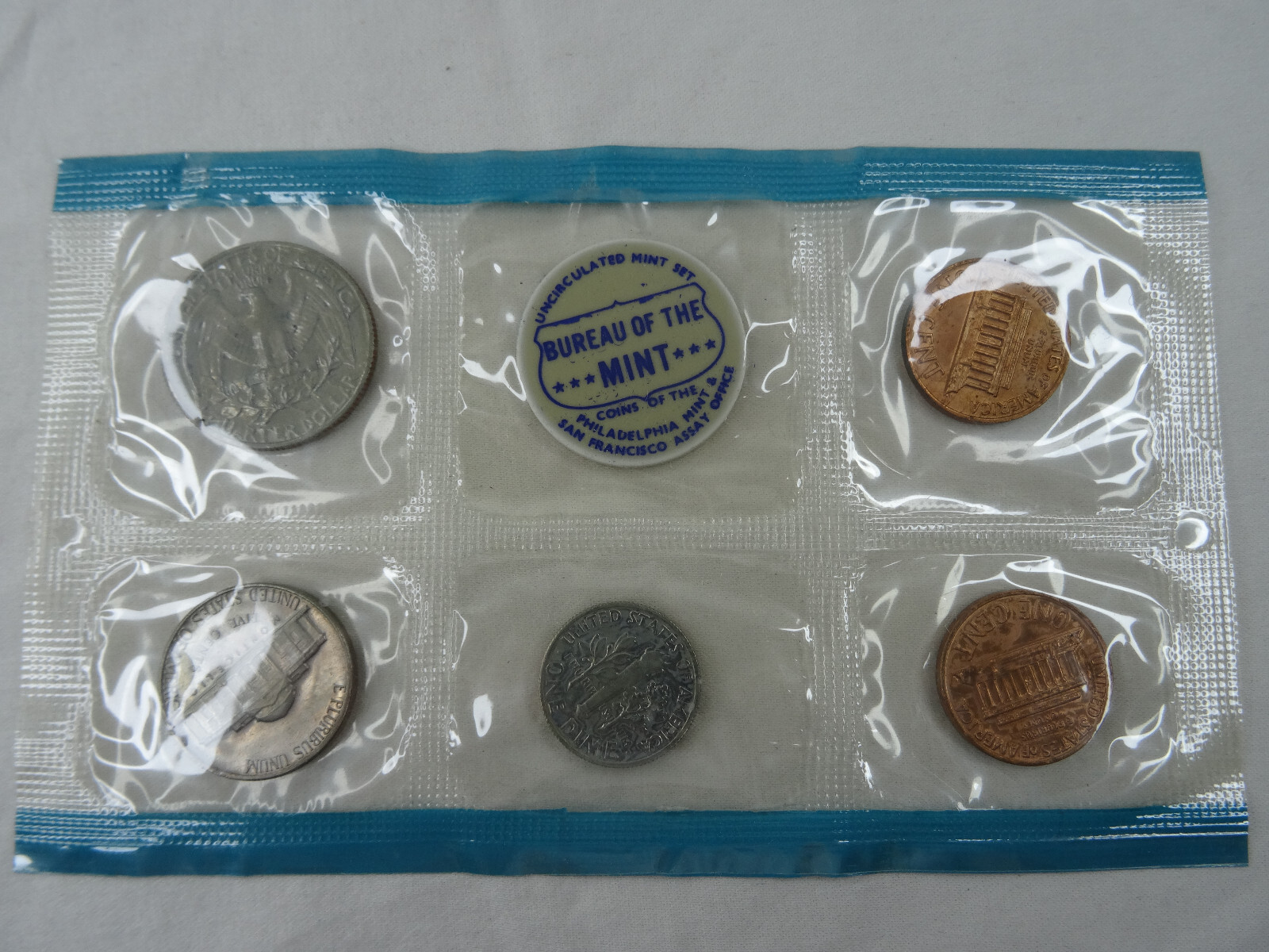 1969 P & D US Mint Uncirculated Set 5 Coins OGP Original Envelope BU