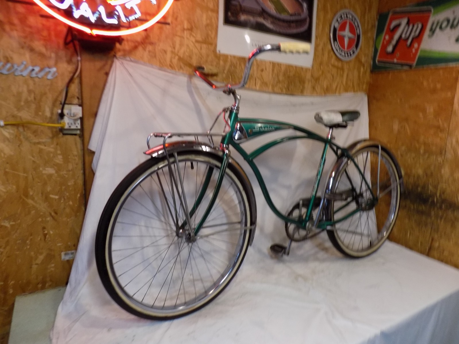 1960 SCHWINN PANTHER II MENS PEANUT TANK BICYCLE S7 AMERICAN JAGUAR CORVETTE 68