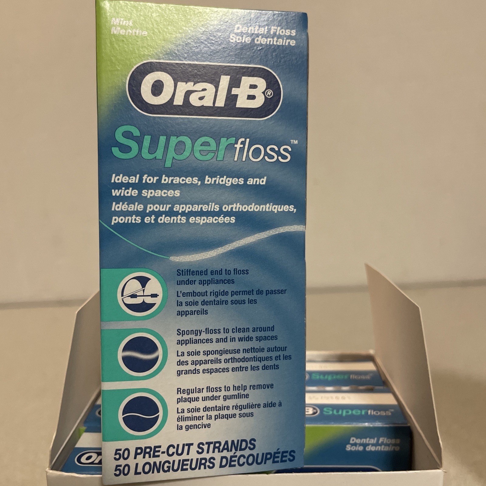 300 Oral-B Super Floss Pre-Cut Strands Mint Floss - Pk of 6 (50 counts each)