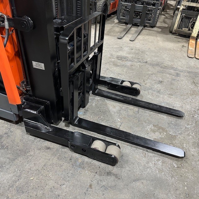 2019 Toyota 9BRU23 4500lb Used Reach Forklift Triple Mast Sideshift 4564 Hours