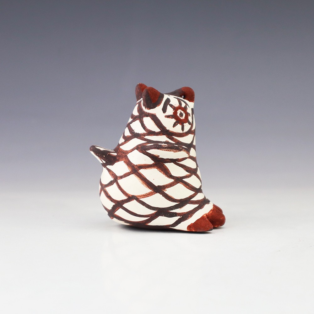 NATIVE AMERICAN ZUNI POTTERY OWL BY CARLENE KALLESTEWA