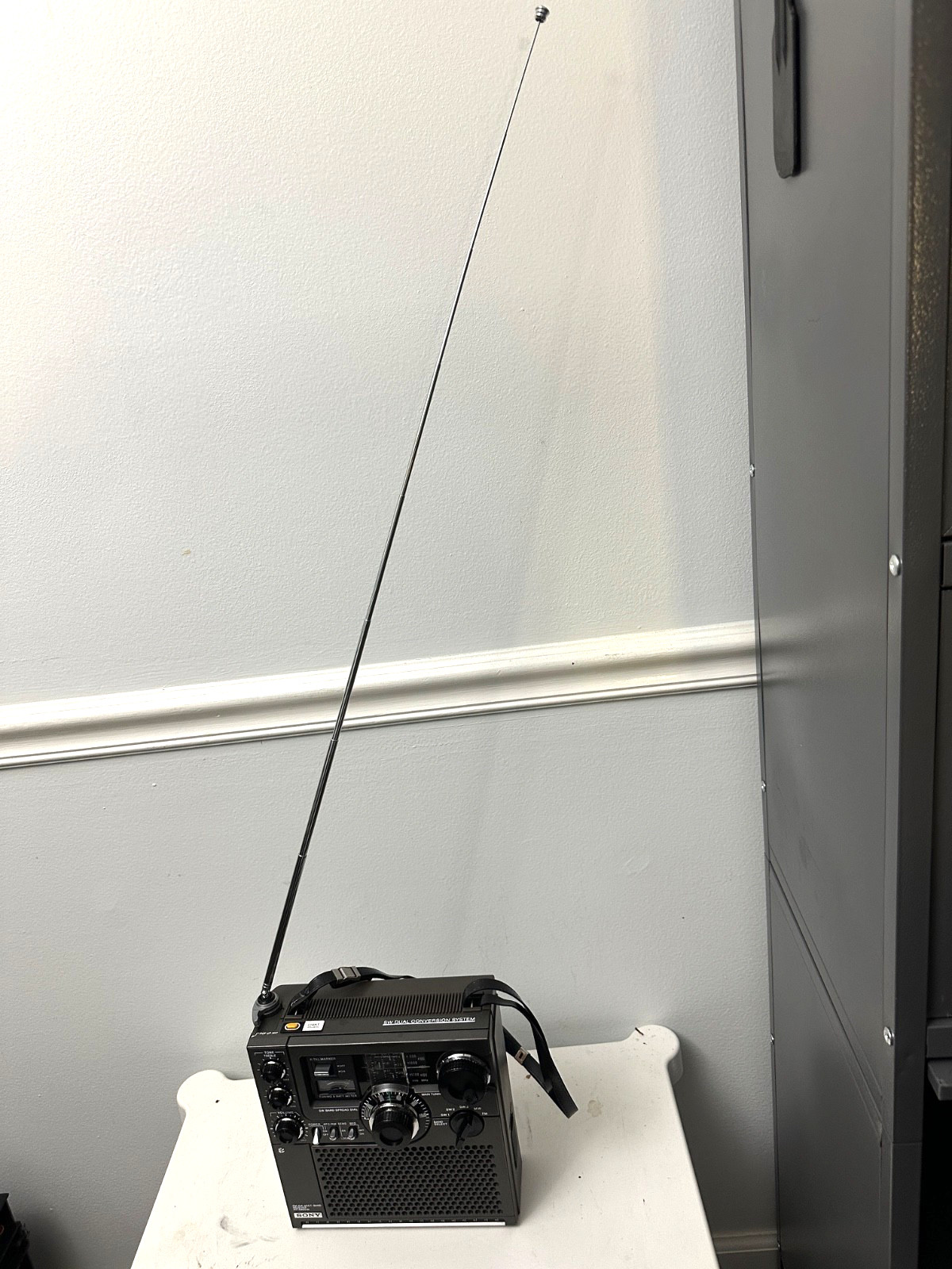 SONY FM/MW/SW 5 Band Receiver Model ICF-5900W W/Power Supply , Tested/Works.