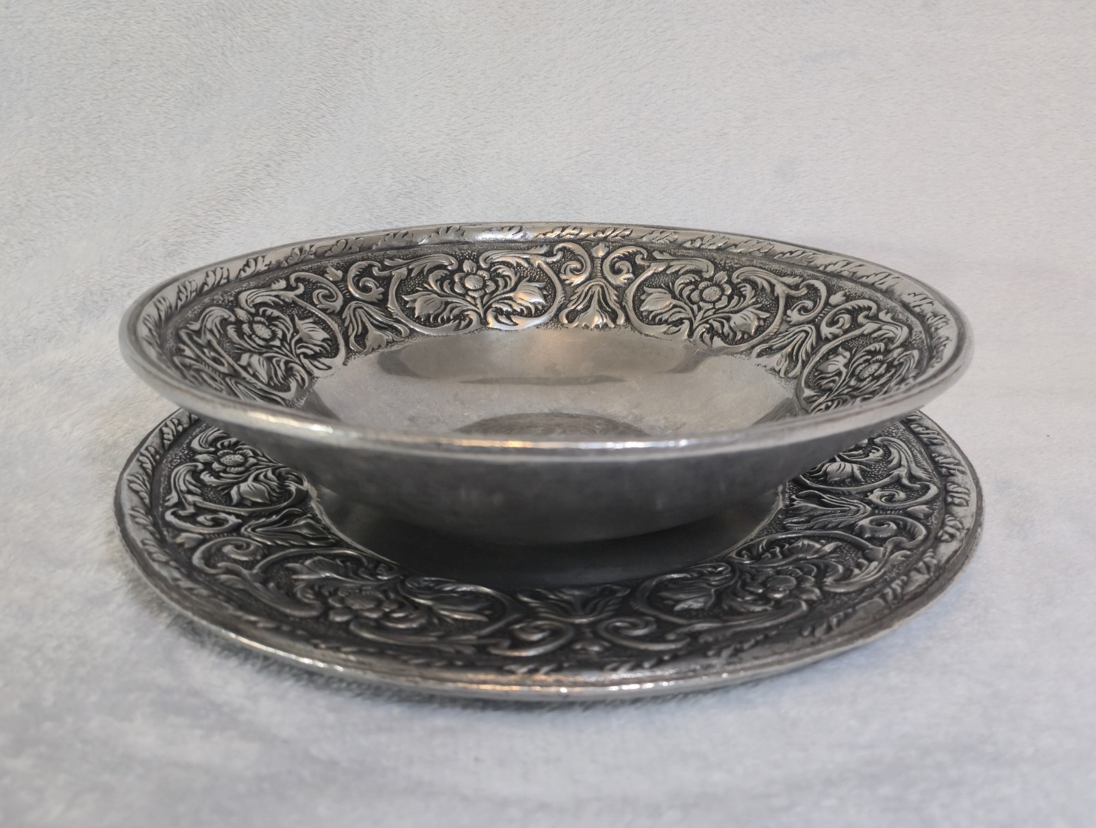 Vintage Wilton Armetale RWP Serving Bowl Tray Set Floral Scroll Aluminum USA