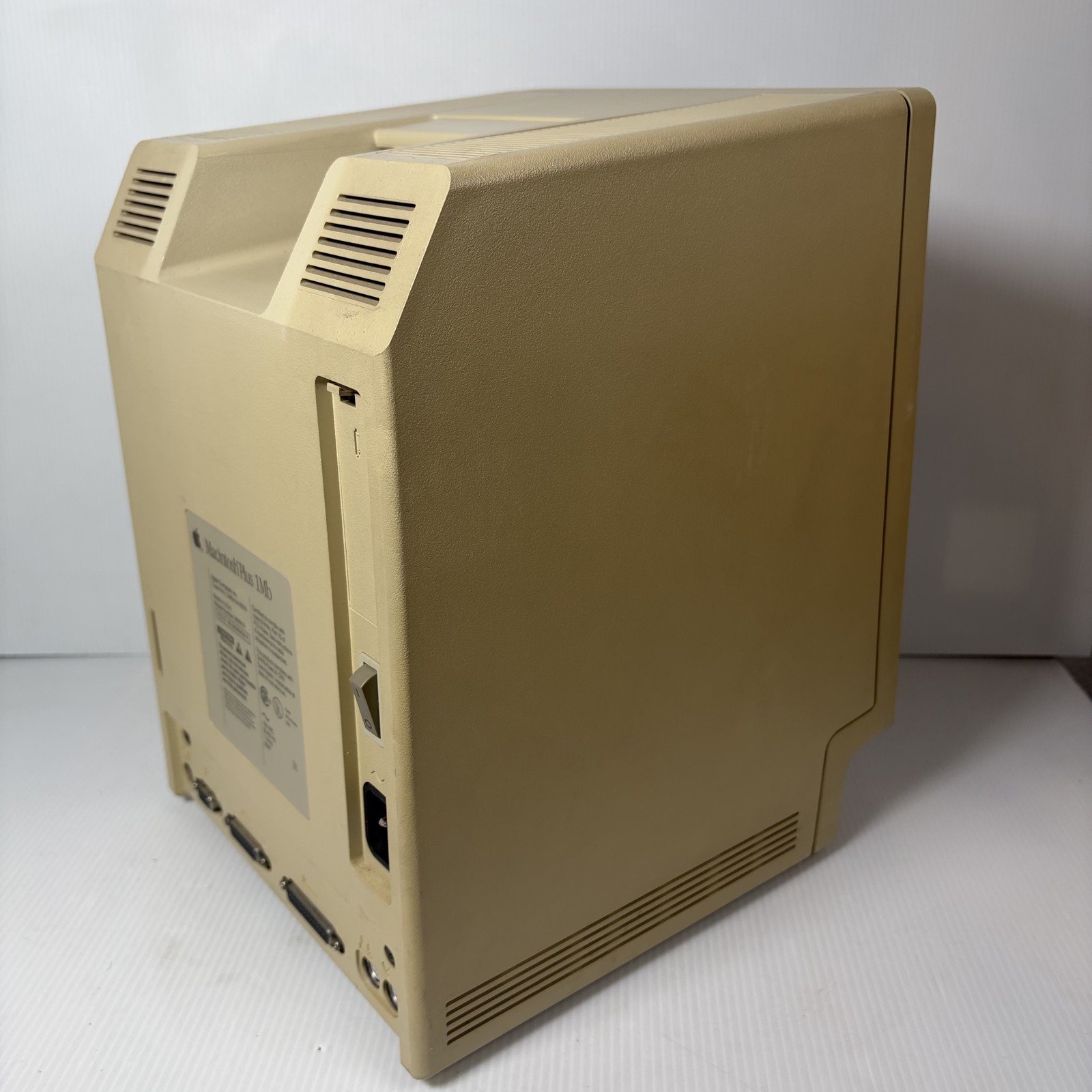 Vintage Apple Macintosh Plus 1MB M0001A Computer System 3.0 Working Beige