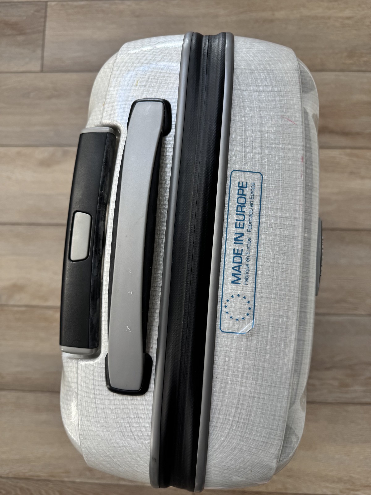 Samsonite Firelite Limited Edition for Tupperware 20” Spinner Carry-On Luggage