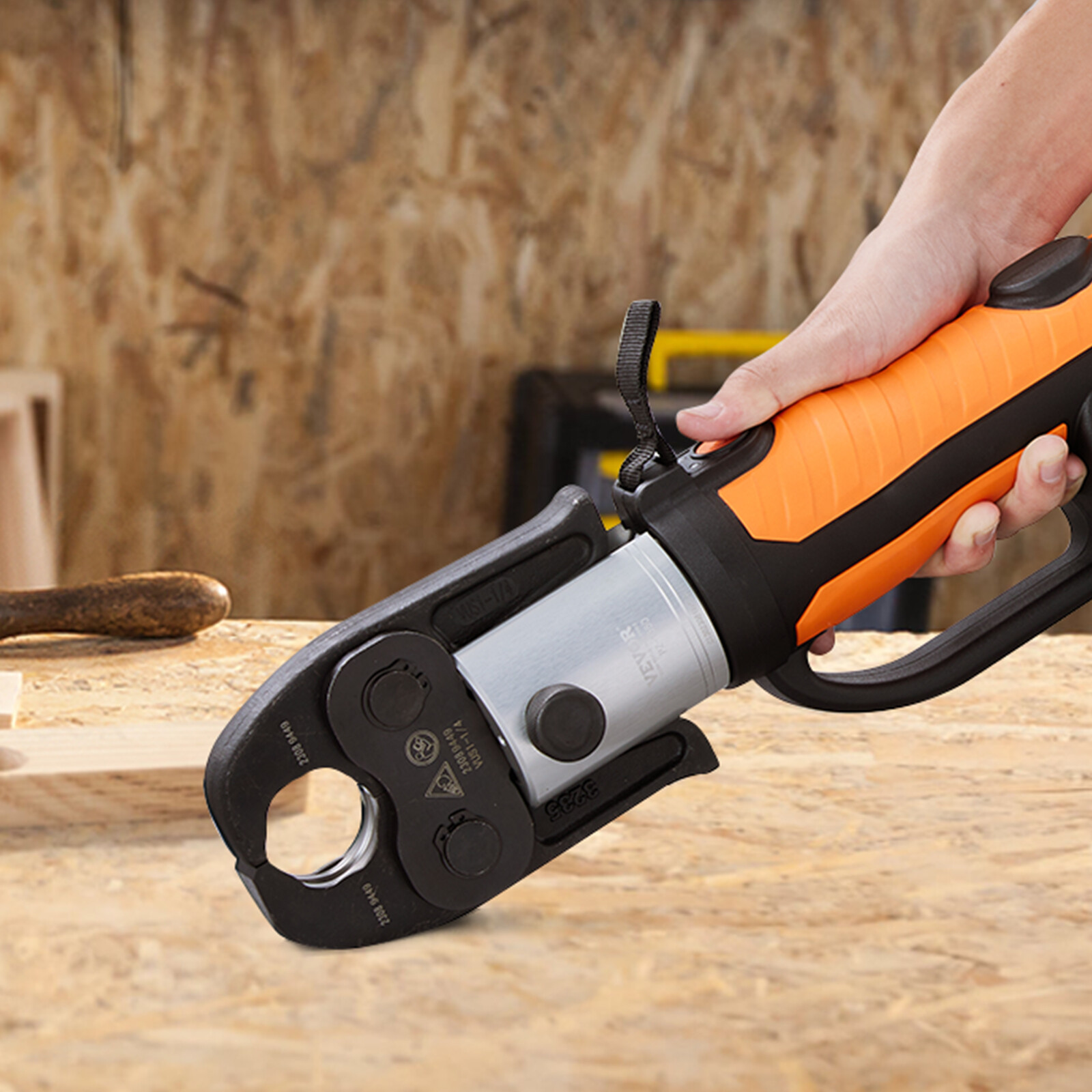 1/2"-2" Pro Press Tool 18V with 6 Pro Press Jaws 2pcs 4AH Battery Fast Charger