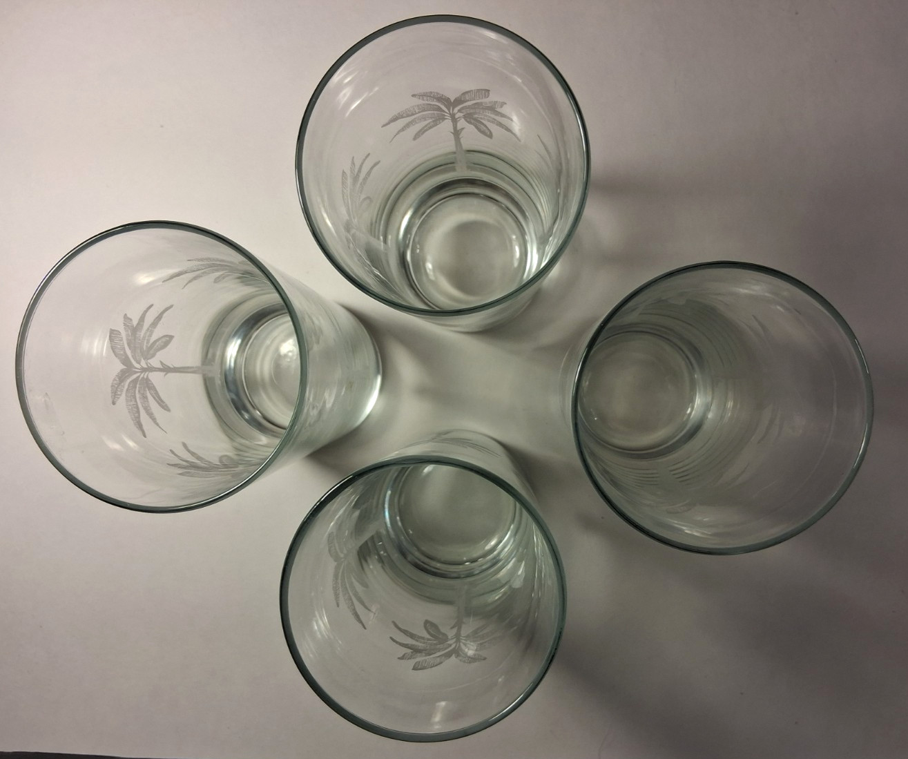 Tropical Beach Theme Glasses Set of 4 Palm Trees Retro 6-1/4" Tall 2 3/4" Dia.