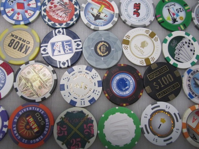 33 Casino Gaming Poker Chip Lot Las Vegas $1 New & Used Chipco Paulson Clay room