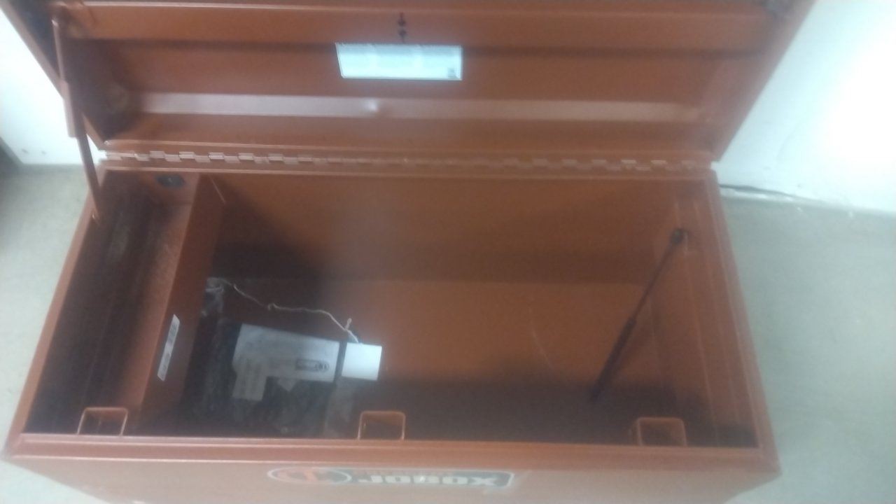 Crescent Jobox 2-653990 10.5 Cu Ft Storage Capacity Brown Steel Jobsite Box