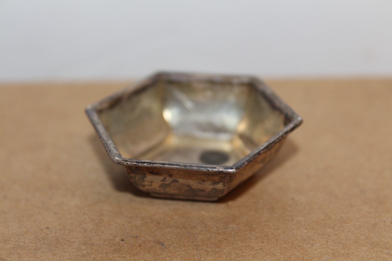 ANTIQUE STERLING SILVER SALT CELLAR 6 GRAMS