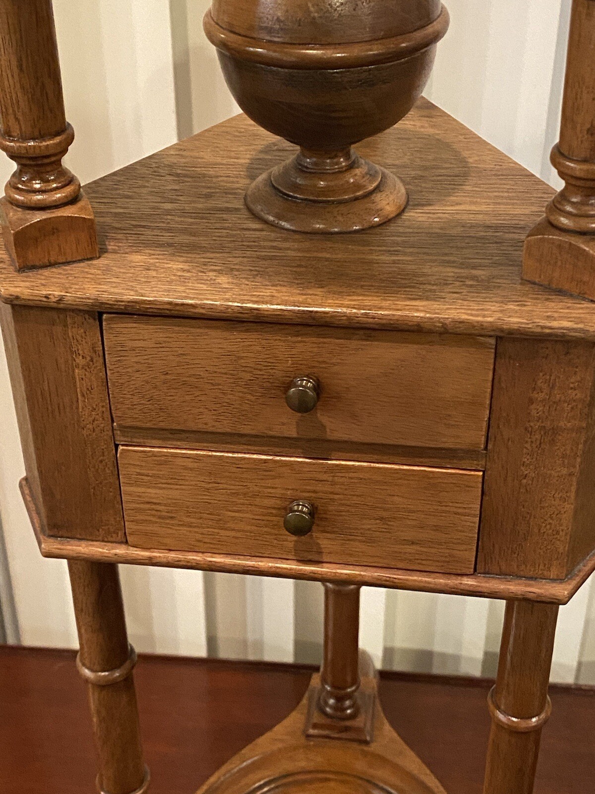 Wig Stand Antique toilet or dressing Table Stand WASHSTAND WIG-STAND Vintage