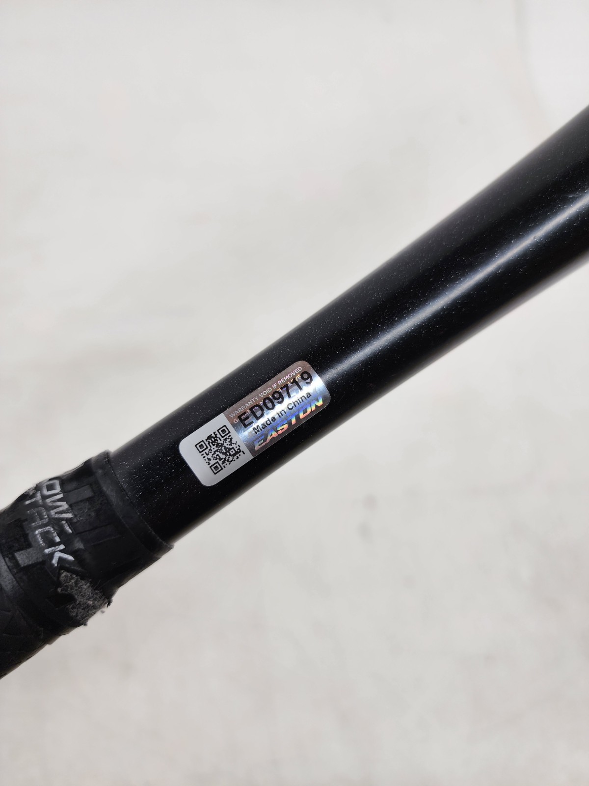 Easton Ghost Advanced -11 29/18 Fastpitch Softball Bat Black/Red EFP4GHAD11