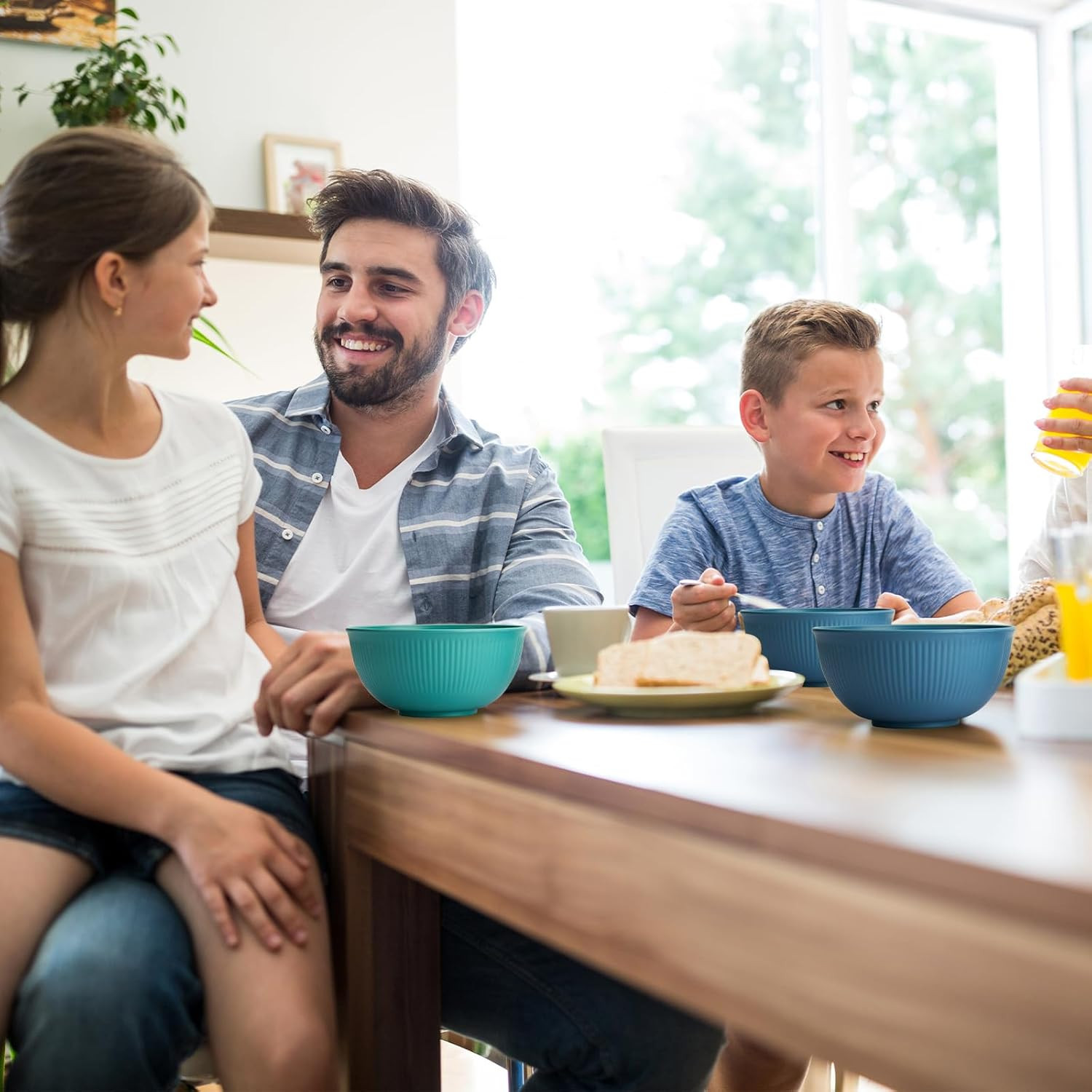 Unbreakable Cereal Bowls 24 oz, Plastic Reusable Light Weight Bowl, Set of 6,Lig