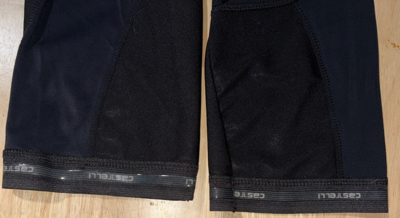 Castelli Unisex Medium Weight Arm Warmers Black Breathable SPF 50 Gripper Tops