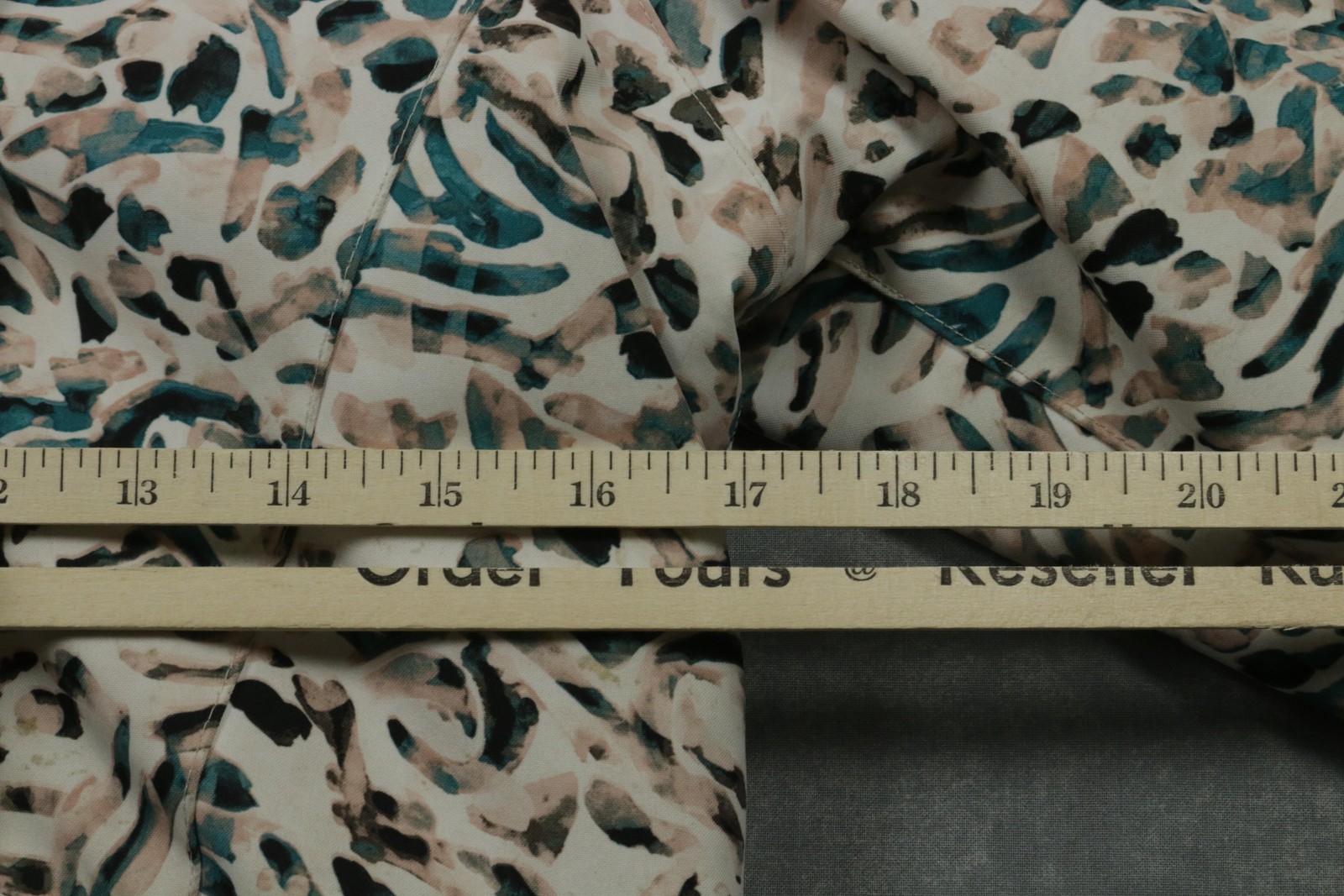 Roxy Ski Jacket Girls 12 Beige Animal Print DryFlight 10K Hooded Winter Coat