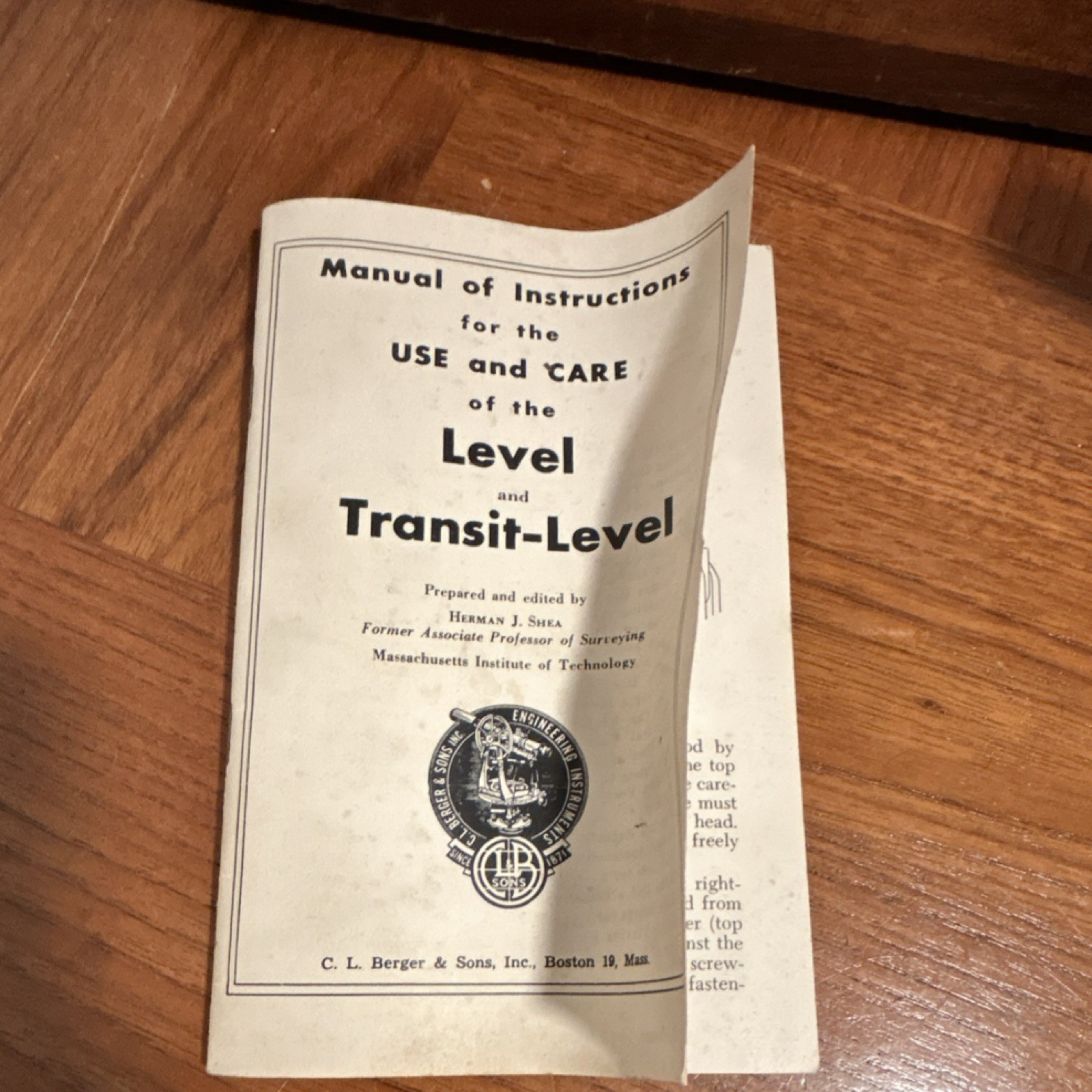 Berger 143A Transit-Level Engineering Instrument with Wooden Case and Manual