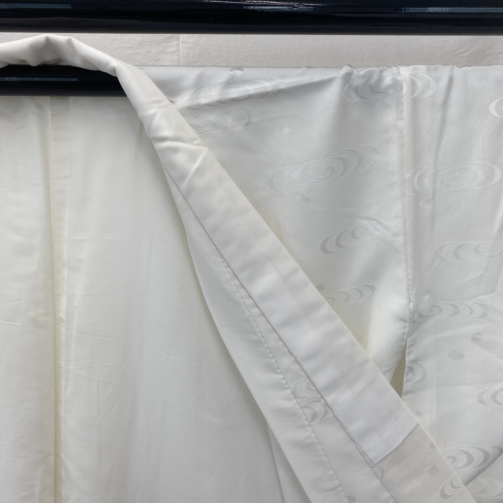 Japanese Vintage Kimono Juban Polyester White Traditional Authentic Length 53 in