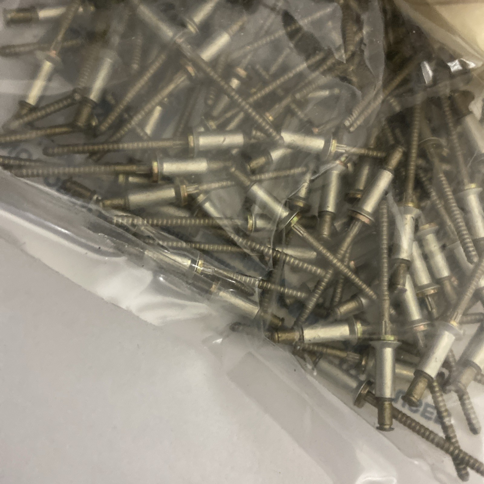 (100) CR3212-4-04 CHERRYMAX Flush Aerospace Blind Rivets Cessna Piper Beechcraft