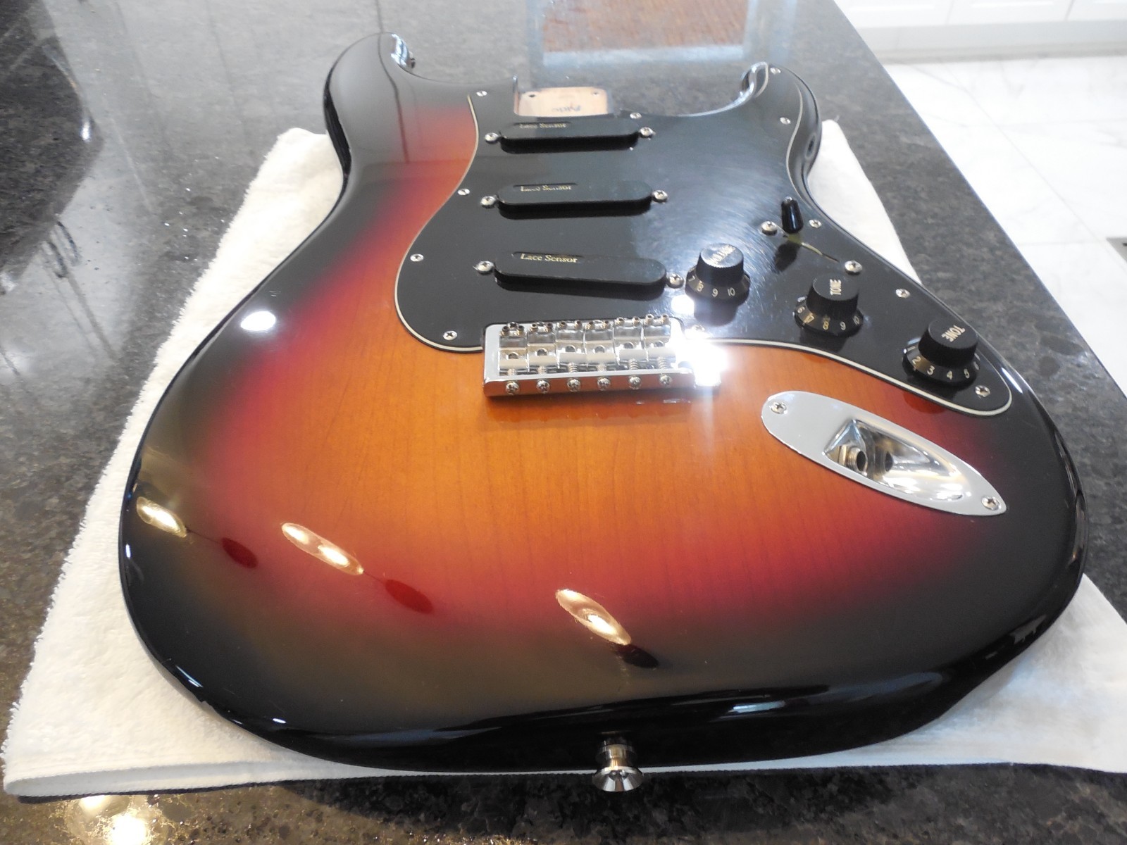 2010 Fender American Special Stratocaster Loaded Body Lace Sensor pups Ex. Cond