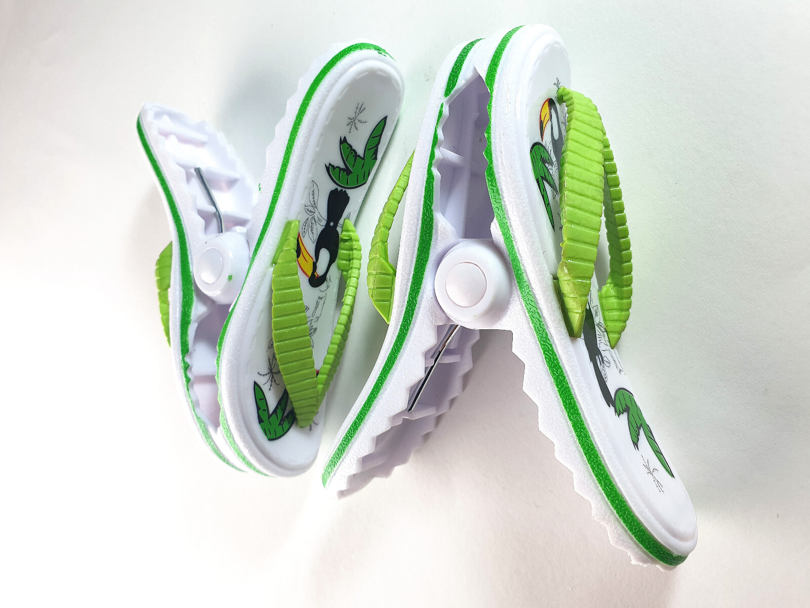 White Toucan Flops Style Beach Towel Clips