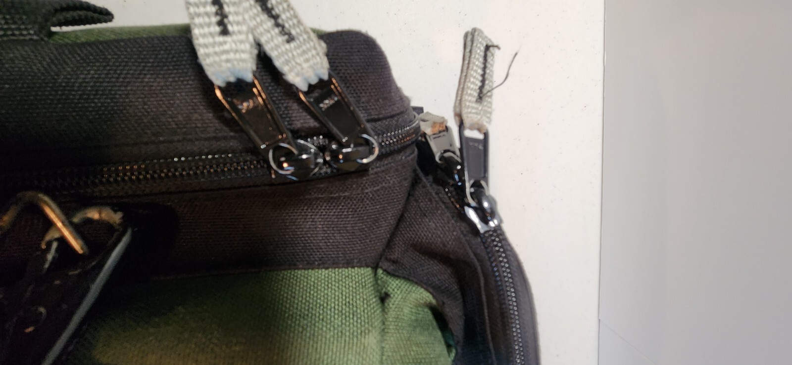 Iron Duck Breathsaver Oxygen Airway Emergency Bag 34016 Medical Duffle 3 Pouch