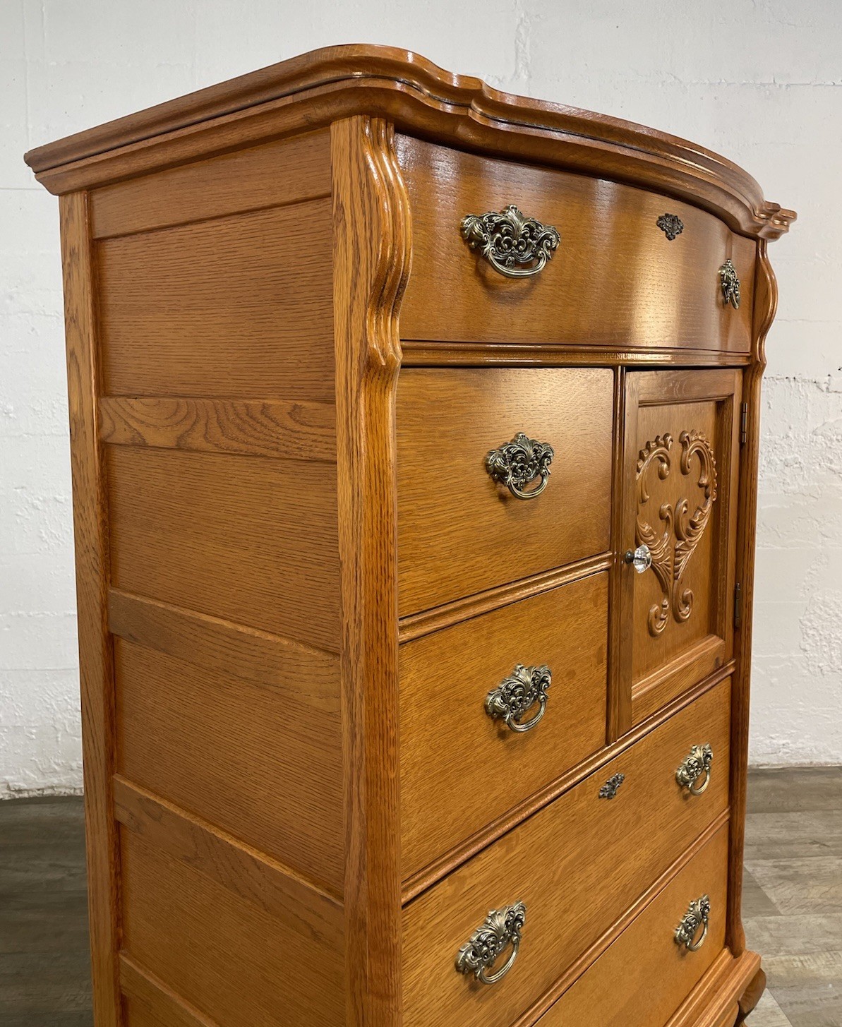 Lexington Furniture Door Chest Victorian Sampler Collection