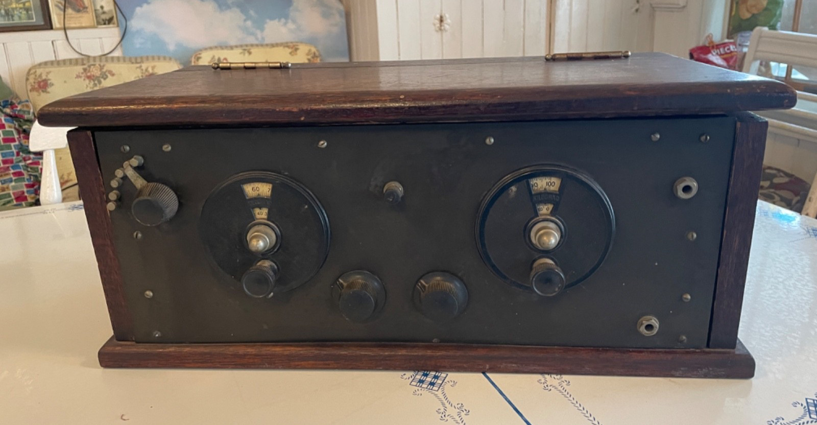 Vintage 1920s Unbranded Radio