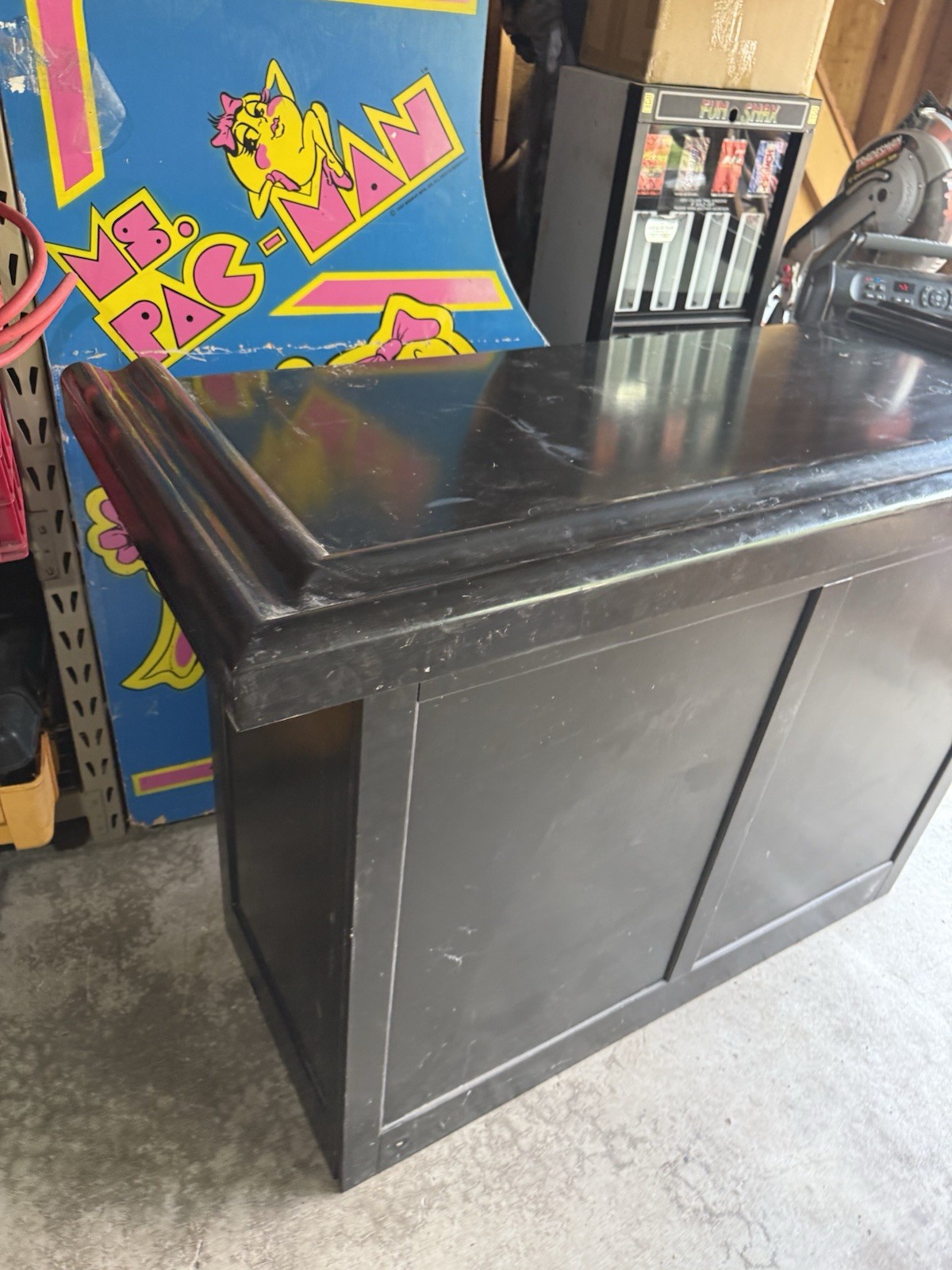 Premium Solid Wood Home Dry Bar with Ample Storage - Black Used 60"