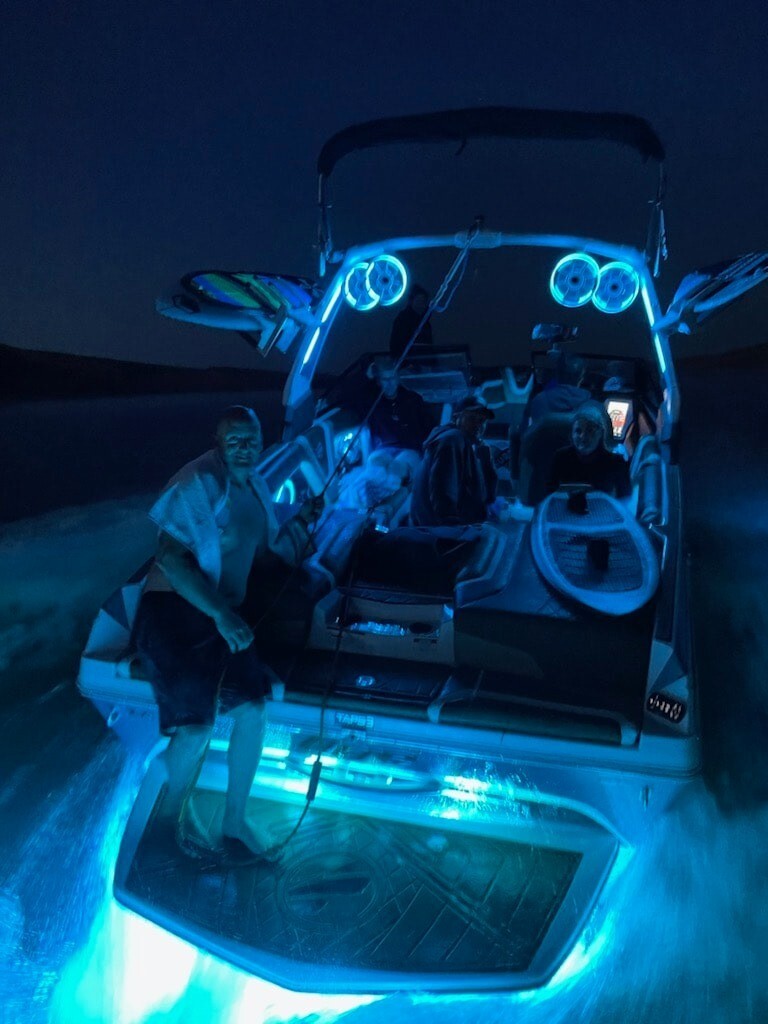 RGB ANY COLOR V2 TRANSOM MOUNTED 8000 LUMENS UNDERWATER BOAT LED LIGHT DIABLO