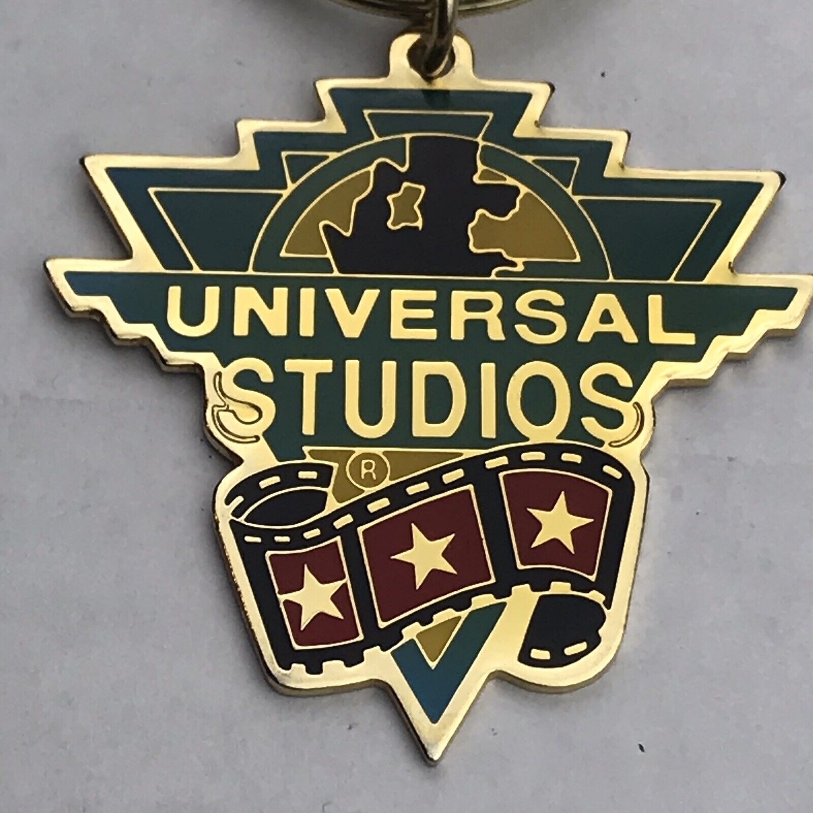 Universal Studios Gold Tone Keychain Key Fob Ring Souvenir Globe Logo Hollywood