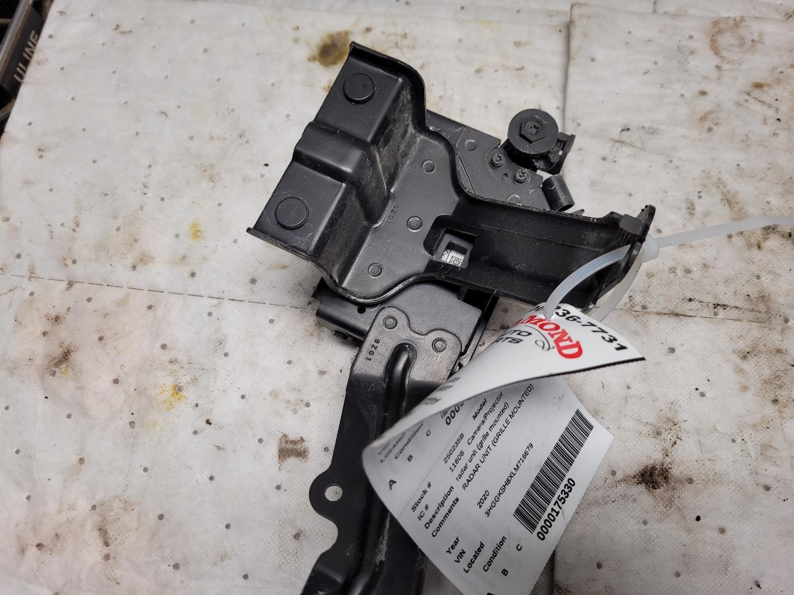 HONDA FIT Camera/Projector radar unit (grille mounted) 20