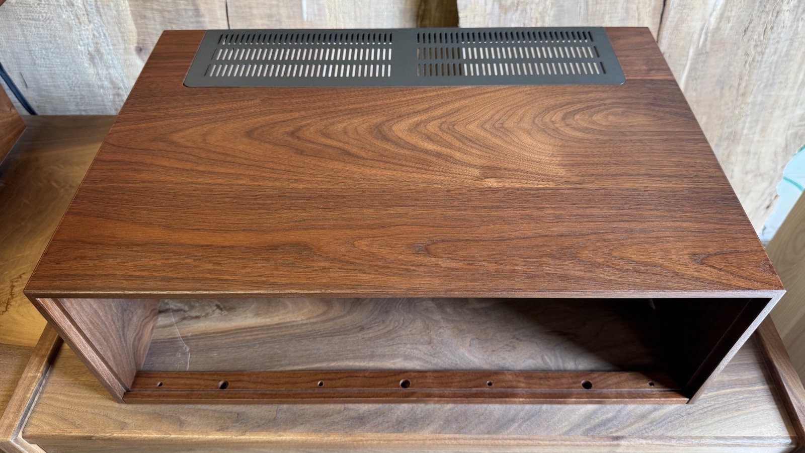 Sansui 8080/9090 Series Solid Walnut Replica Cabinet (Pre-Order)