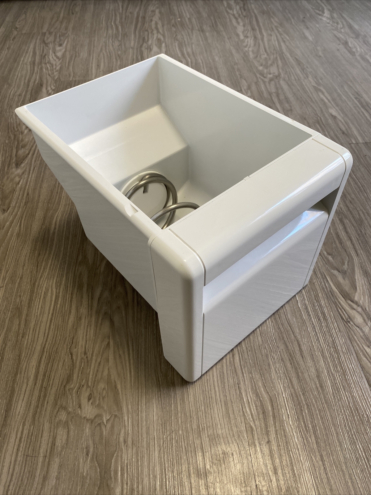 SUB- ZERO 4181180 ICE BIN/BUCKET FOR MODELS 590/690/695