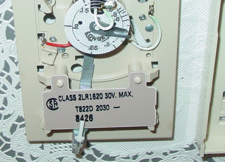 Vintage Honeywell T822D2030 Thermostat 24V Control Heating MCM Art Deco USA NOS