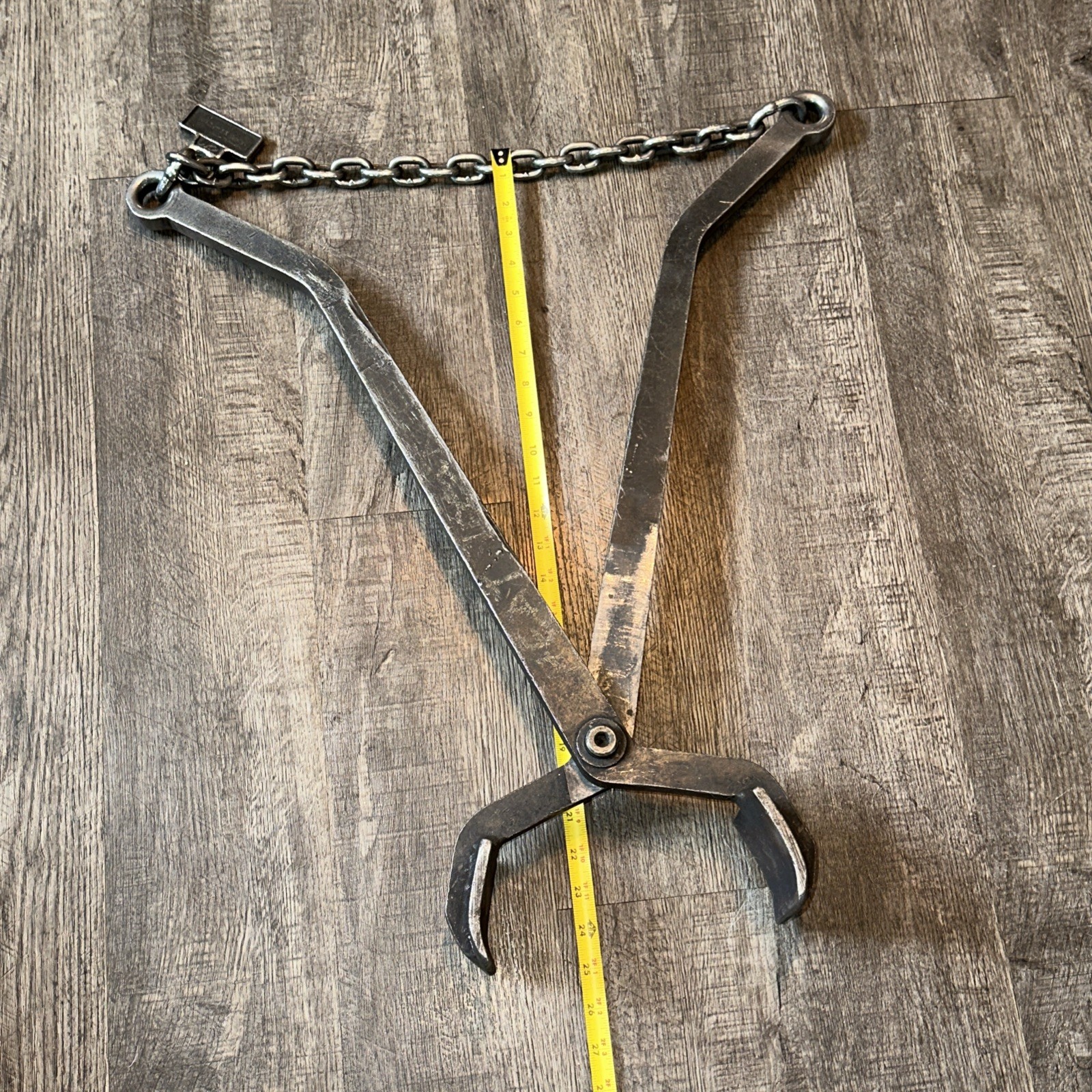 Great Heavy Large Columbus McKinnon Metal Lifting Sling Ice Tongs Pallet Puller
