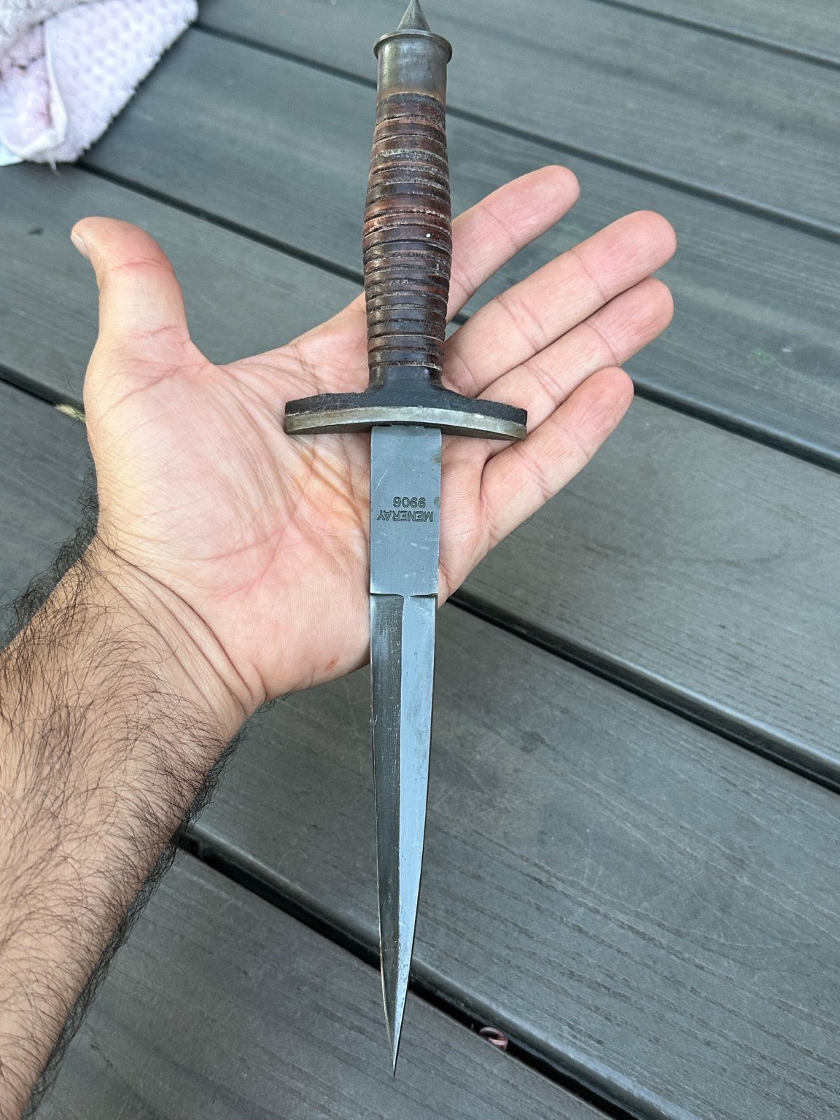 CASE V-42 US Special Forces WWII Dagger Double Edge Knife With Leather Handle