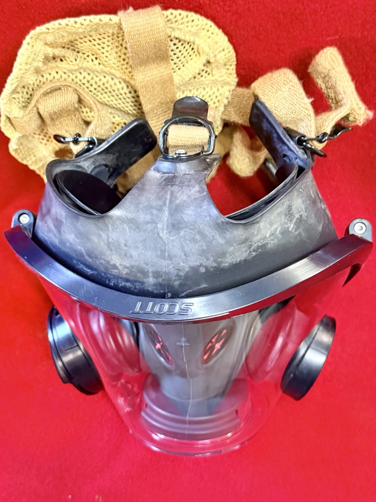 Scott AV-3000 HT -Mask w/ Voice Amp Adapter - Firefighter MASK Size - MEDIUM