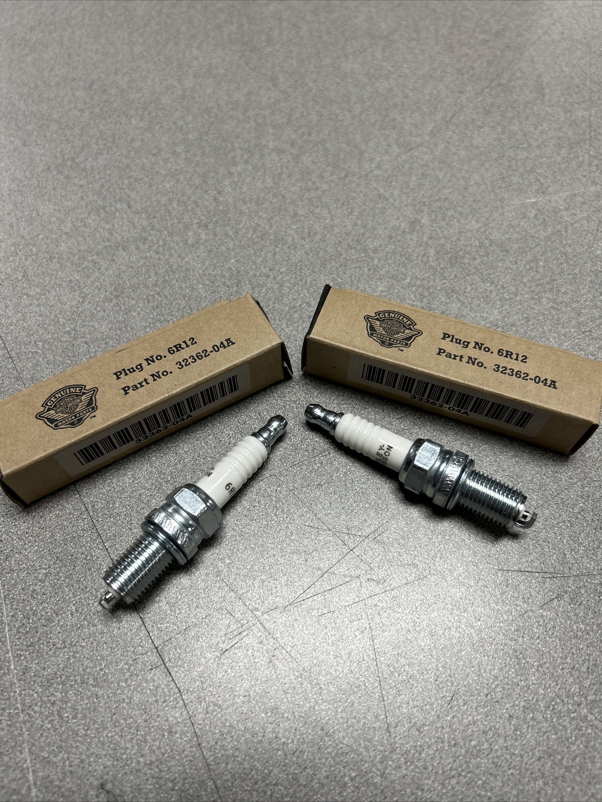 Pair of Harley-Davidson OEM Spark Plugs 6R12 Part # 32362-04A TWIN CAM