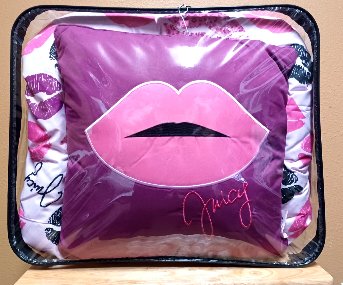 Juicy Couture Kisses,Lips,Logos 4 pc QUEEN Comforter set Pink/Black/Purple