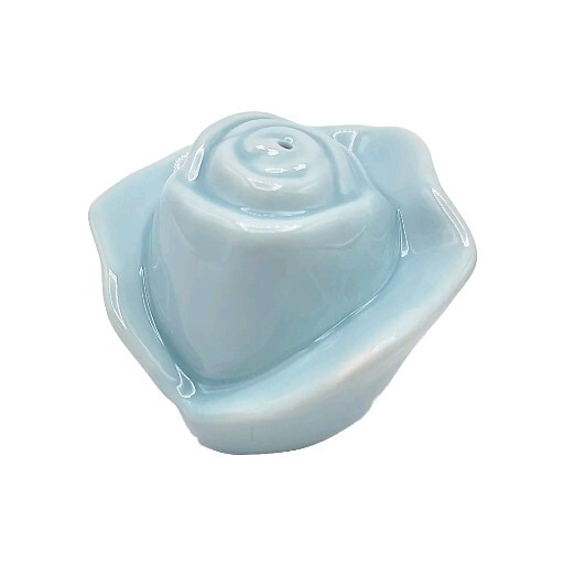Blue Roses Ceramic Flowers Salt And Pepper Shakers NEW Cordon Bleu Inc
