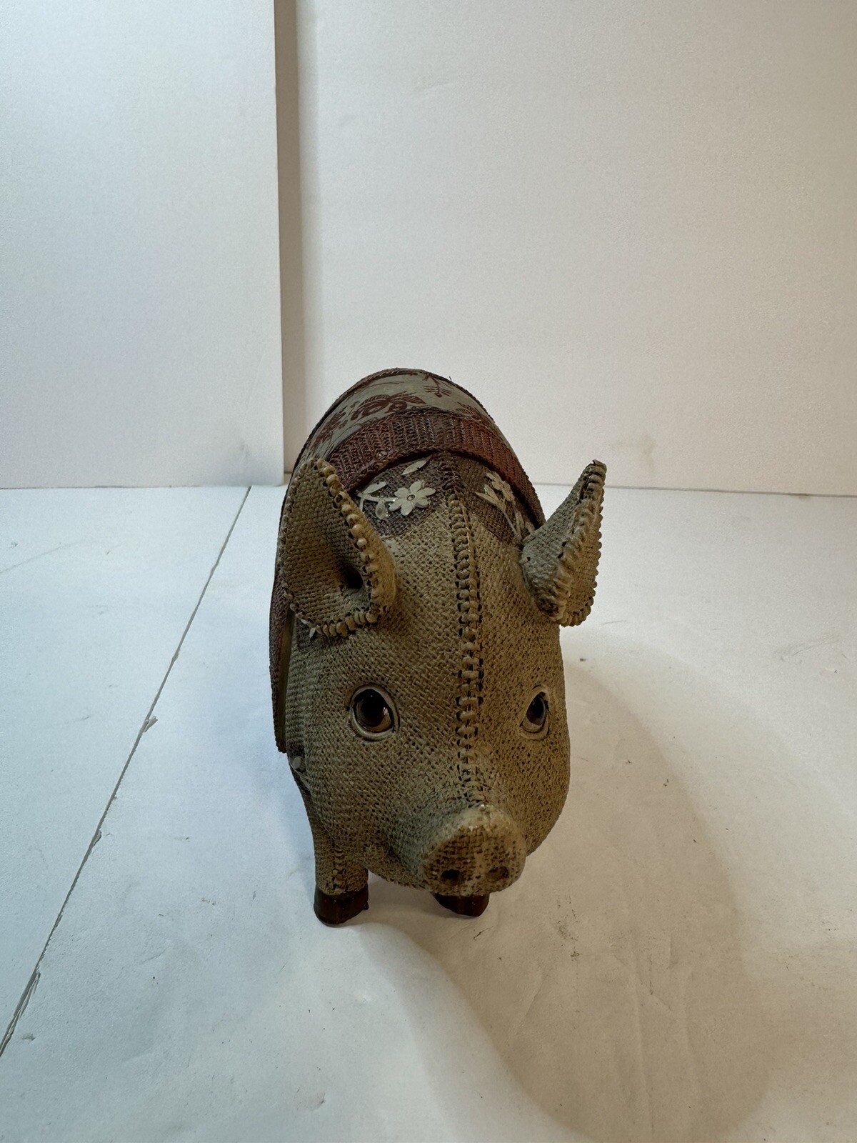 Canvas Mache Folk Art Glass Eyes Pig Figurine Decoration